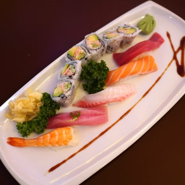 SUSHI LUNCH.