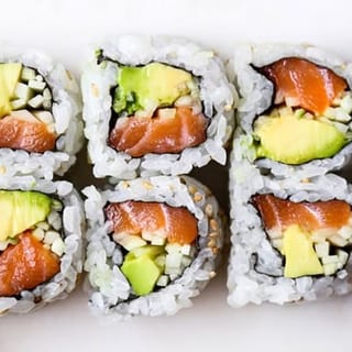 Salmon & Avocado Roll
